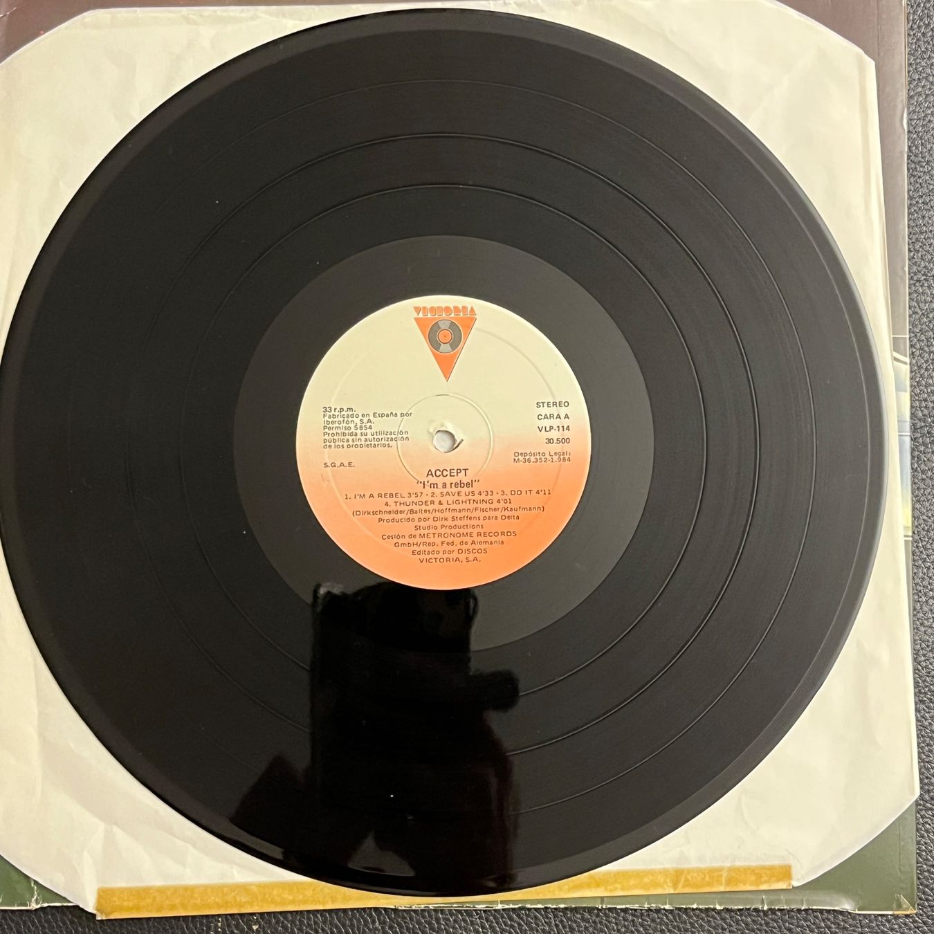 Dischi in vinile: Accept - Accept ("I'm A Rebel")  Vinyl LP – Usato da Lenzburg venduto da sch_lml8 3