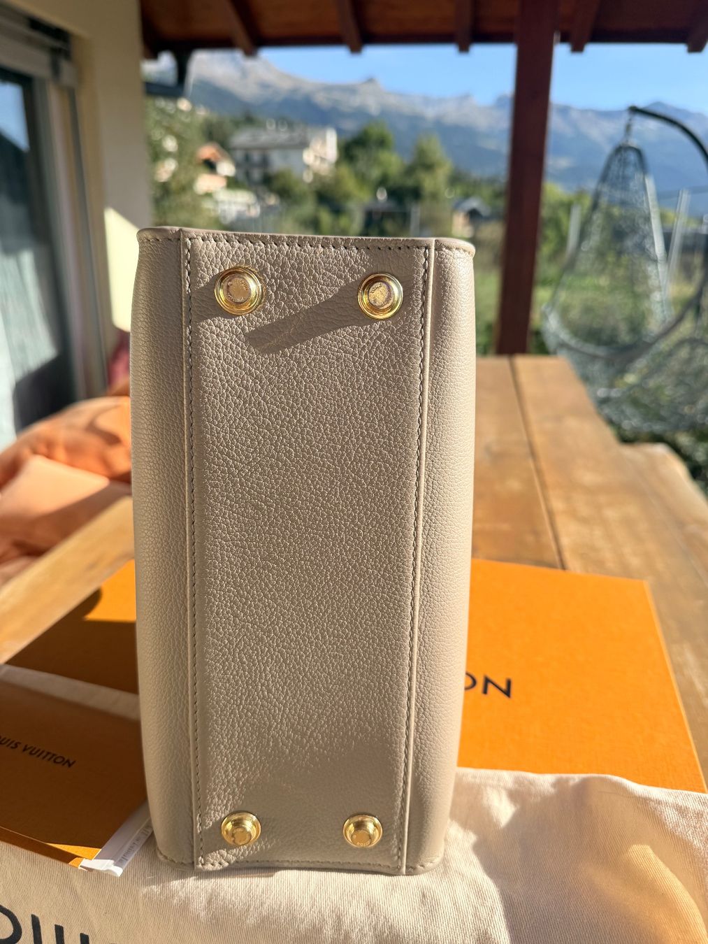 Louis Vuitton Borse da donna: Sac Louis Vuitton On my side PM – Usato da Montana venduto da Momo15 6