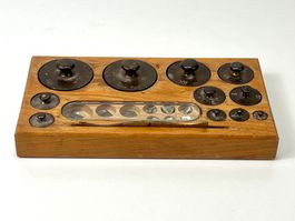 Gewichtset Messgewichte mit Holzsockel und Pinzette