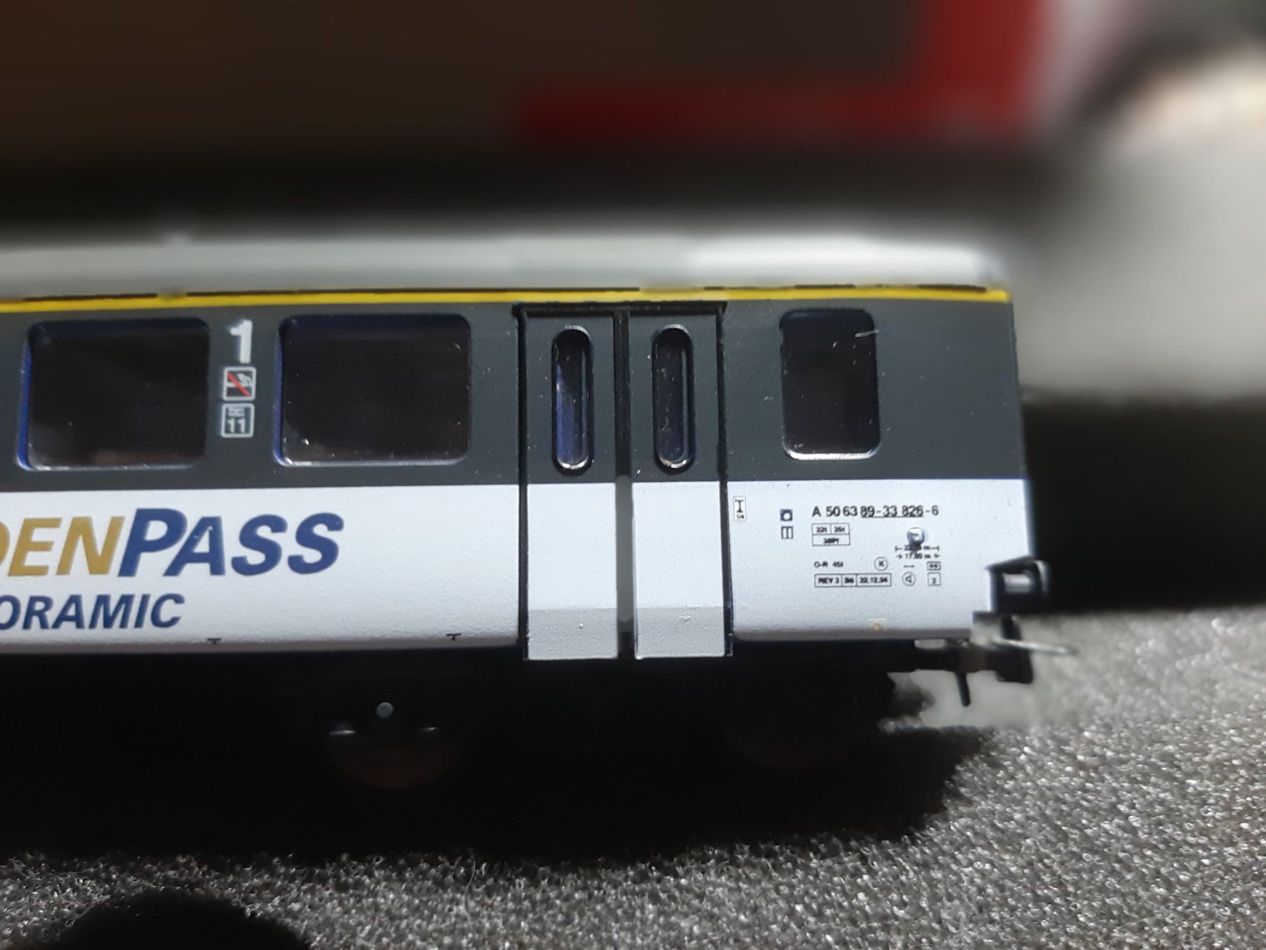Lima Modellini di ferrovie: RIVAROSSI R3726 1CL GOLDEN PASS – Usato da Avully venduto da RIVALIS 3