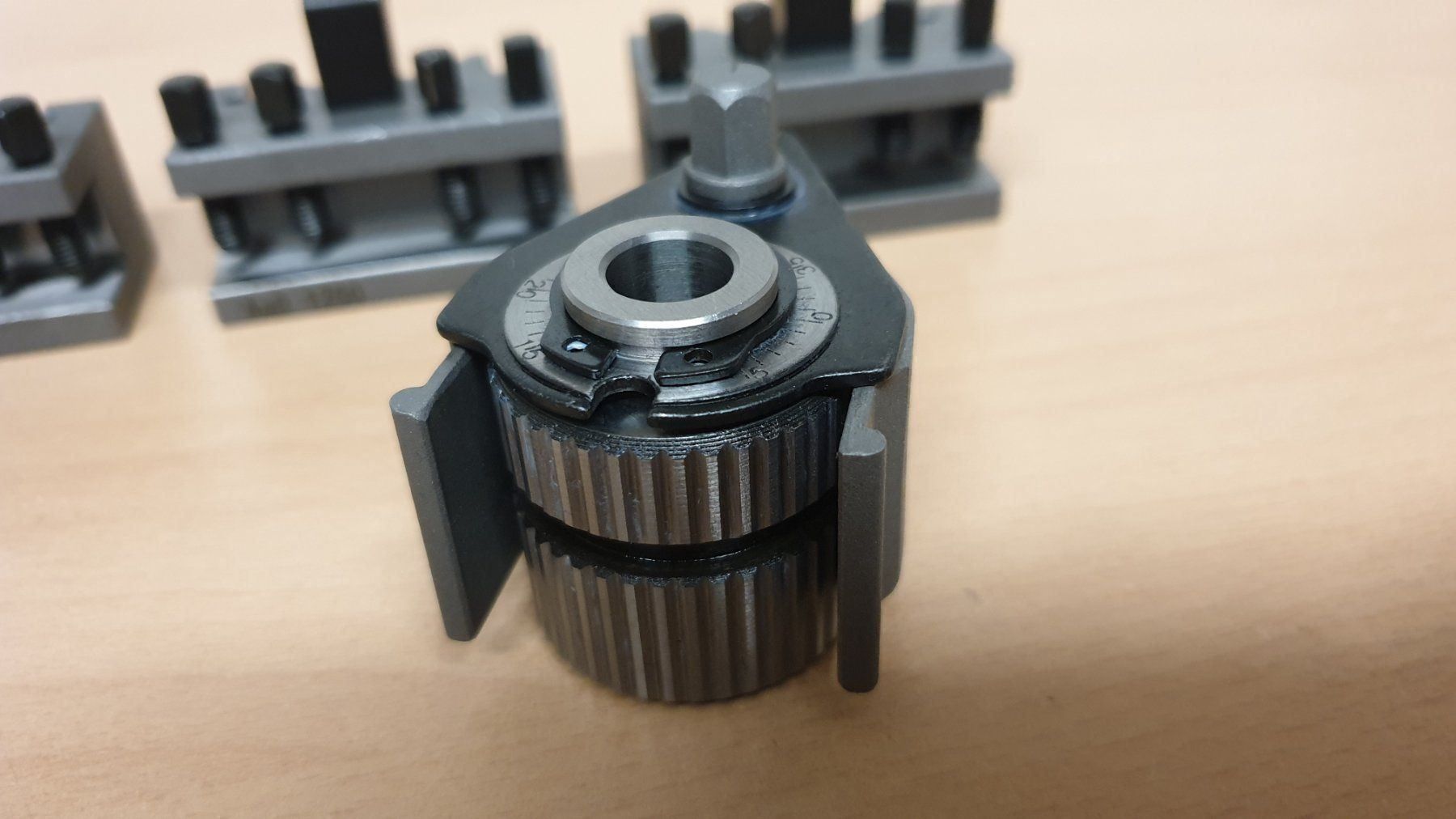 Tutti gli attrezzi: Aa MultiFix Schnellwechselhalter12mm – Nuovo e nell'imballaggio originale da Hinteregg venduto da Amerizium 3