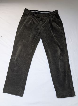 Cordhose Dunkelgrün