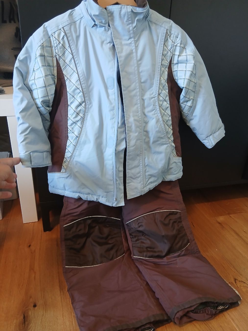 Kleiderpakete & -sets: Winterjacke & Winterhose 110-116 – Gebraucht aus Euthal von Wa.co