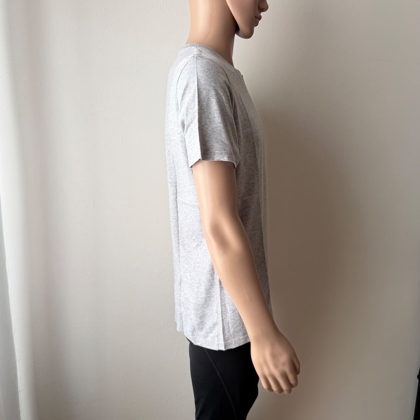 Jet Set T-shirt: hellgraues JET SET T-Shirt 🩶 – Usato da Zürich venduto da ClosetQueen 6
