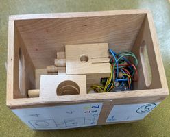 Holzbausteine Spielzeug zum Stecken, für Kinder ab 3 J.