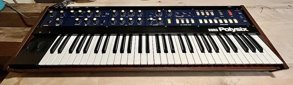 Korg Strumenti musicali: KORG PolySIX 6 Voice Analog Synthesizer – Usato da Susch venduto da badantiqua