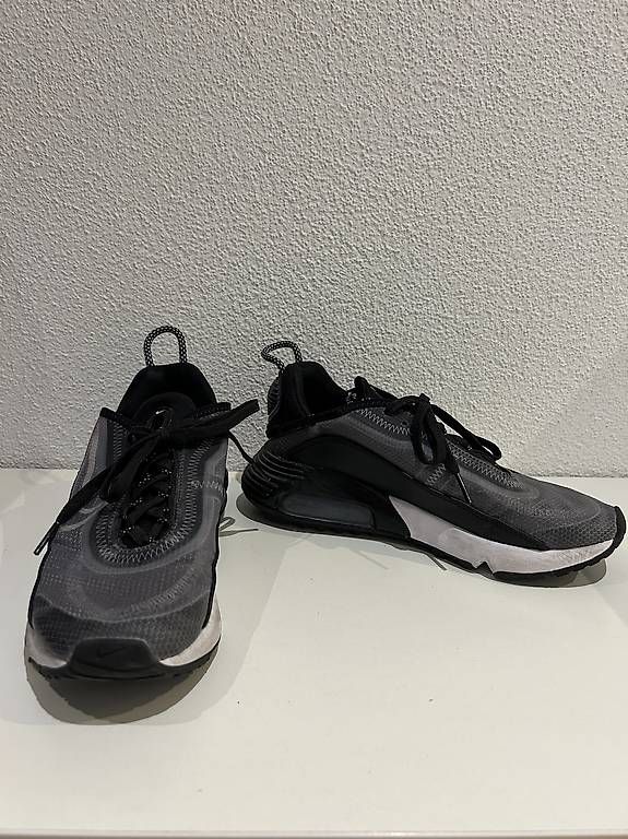 Herrenschuhe: NIKE Air Max 2090 Grösse 36 – Gebraucht aus Merenschwand von exclusive4you5634 1