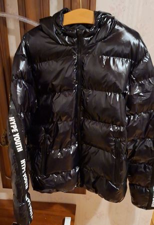 Hype Youth Glanz Winterjacke Schwarz Grösse L Neuwertig!