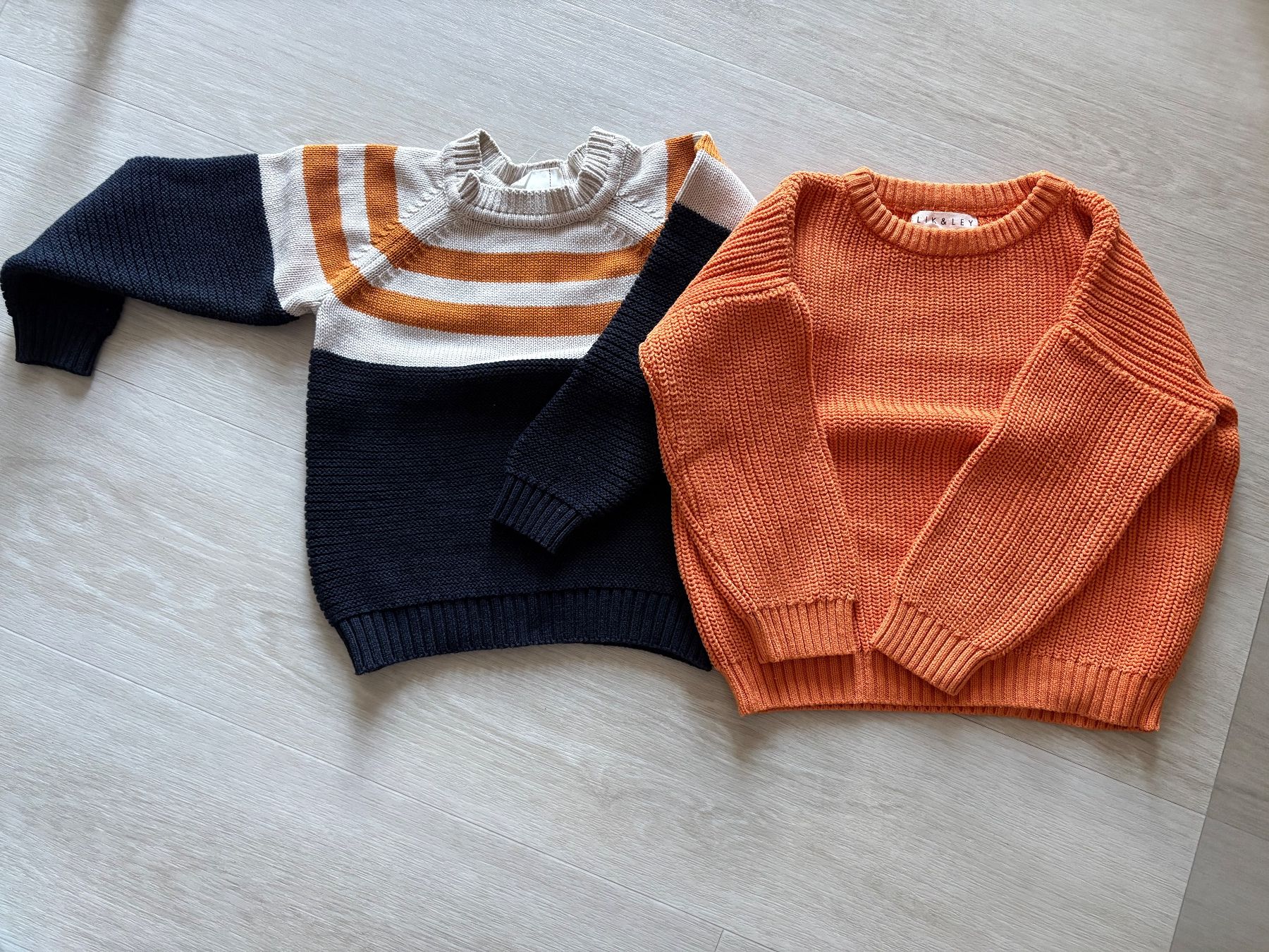 Kleiderpakete: 2 Strickpullover aus Bio Baumwolle Grösse 104 – Neu (gemäss Beschreibung) aus Ganterschwil von crt_8h66