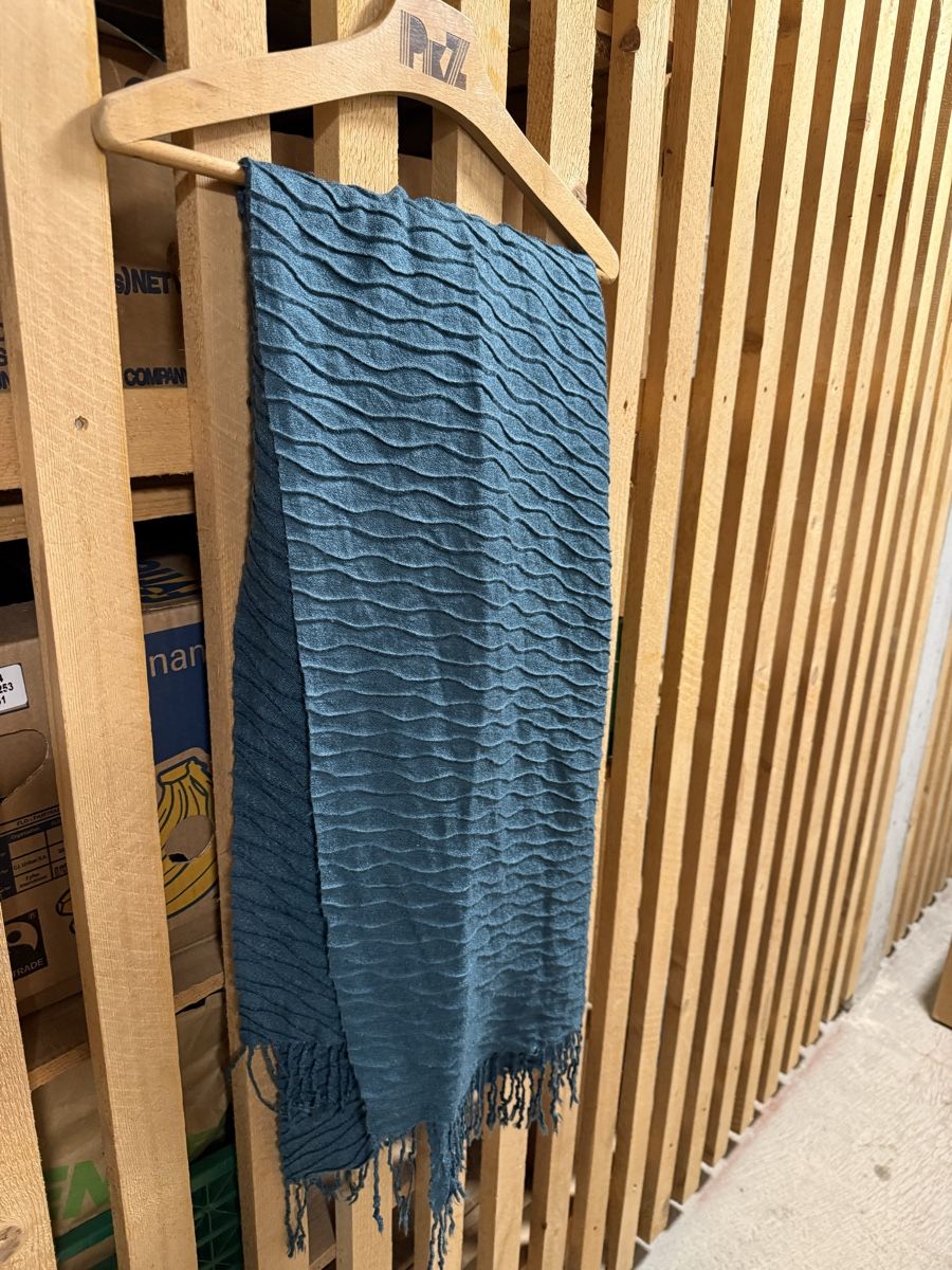 Esprit Foulard & Sciarpe: Schal Esprit, Petrol🫶 – Usato da Uster venduto da Flummi 5