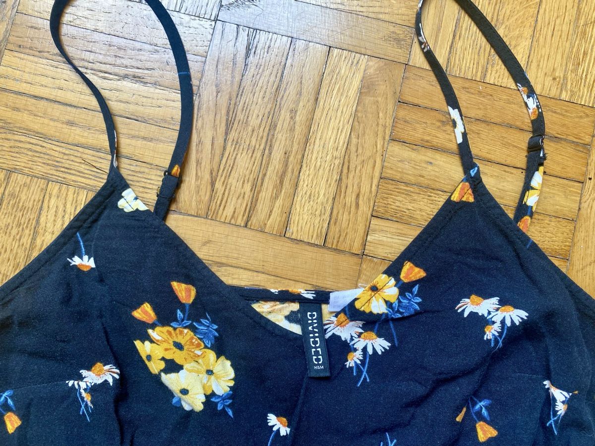 H&M Tute: Playsuit noir fleuri - H&M Divided - taille 38 – Usato da Nyon venduto da meganhw 1