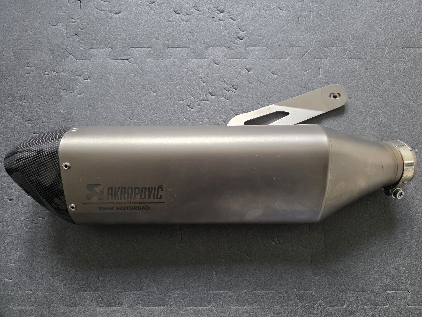 BMW Auspuffanlagen: Akrapovic K69 Endschalldämpfer – Gebraucht aus Belp von Ginus85 4