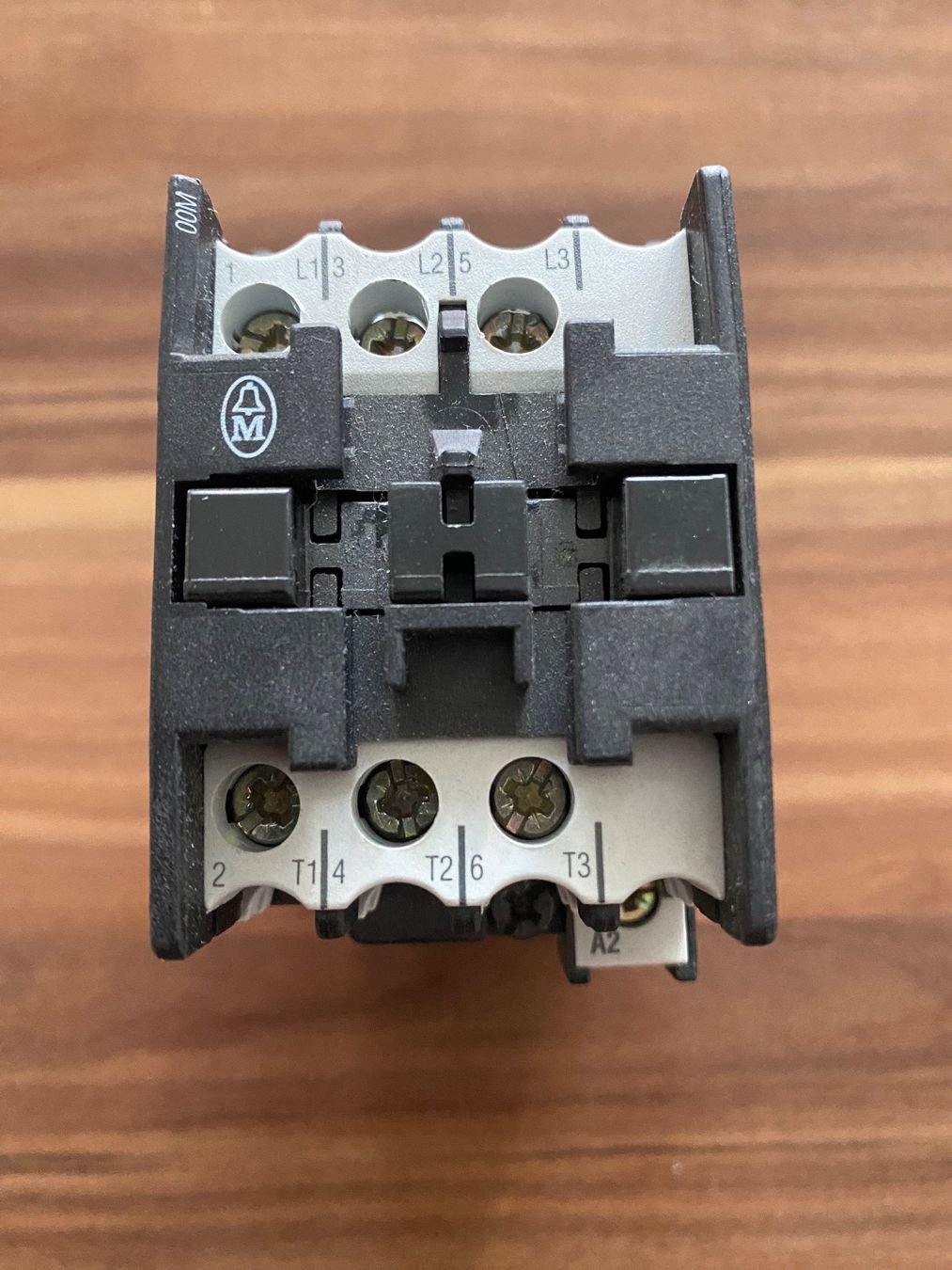 Eaton Interruttori: Contactor – Usato da Luzern venduto da Mecgy 1