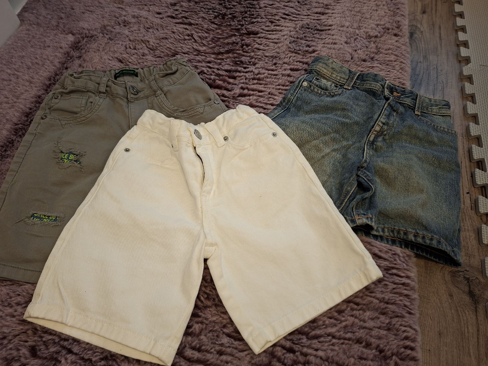 Kleiderpakete & -sets: 3 Shorts Set Grösse 116  – Neu (gemäss Beschreibung) aus Winterthur von Ausmisten2026