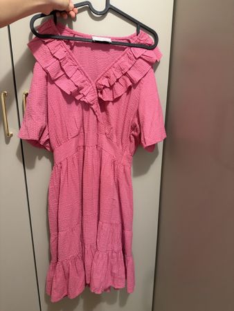 Neo Noir Kleid rosa mit Rüschen guter Zustand
