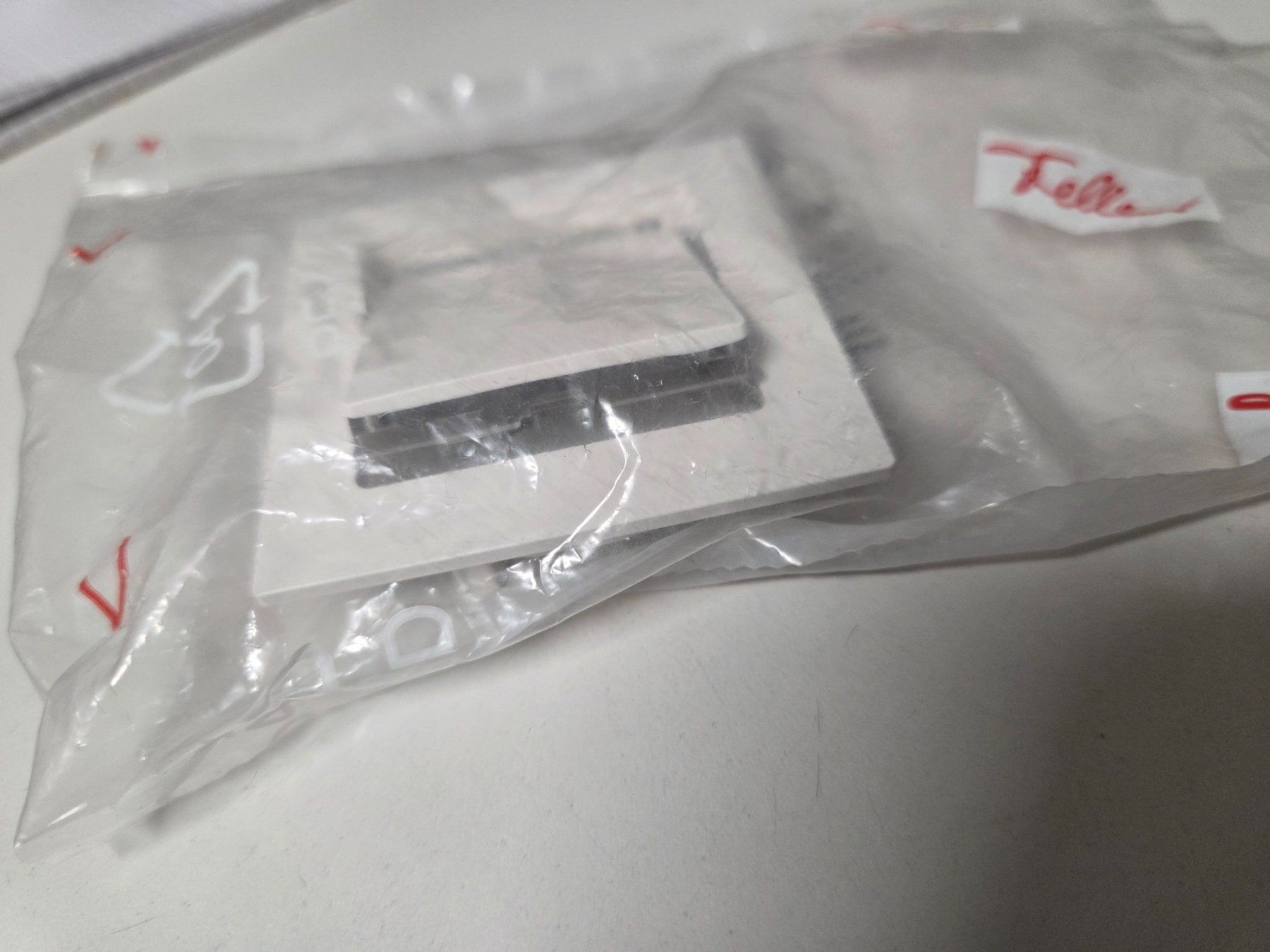 Feller Spine: Feller Abdeckung Frontplatte Abdeckset Druckschalter Edizio – Nuovo e nell'imballaggio originale da Zürich venduto da Alibaba1234 2