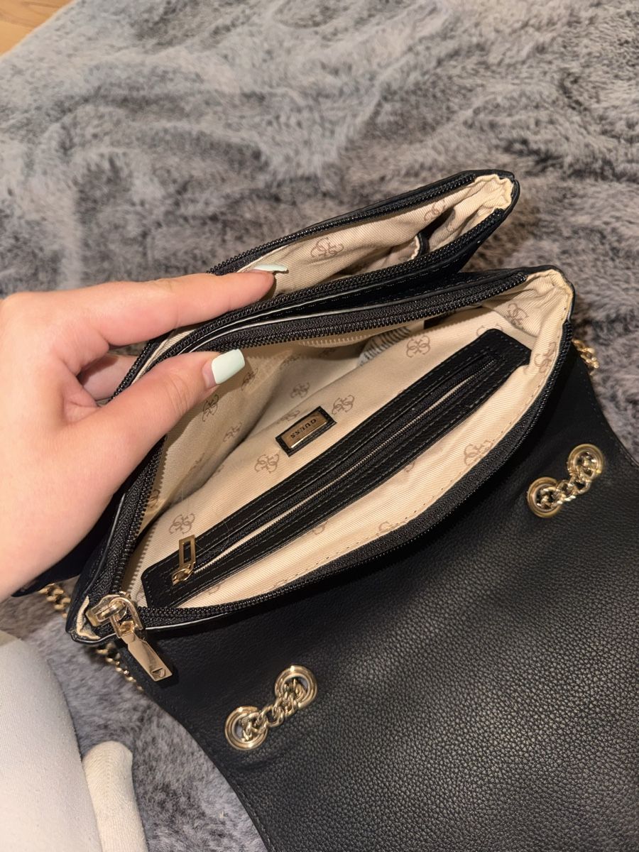 Guess Taschen für Damen: Guess Tasche – Gebraucht aus Netstal von Djukaxgajic01 7