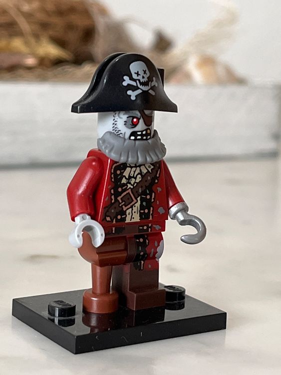 Lego zombie pirate hot sale