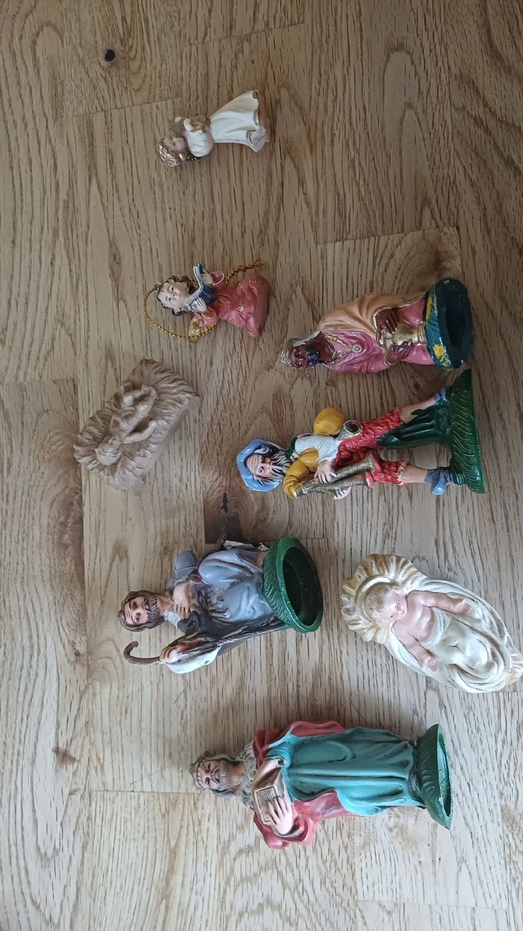 Statuette: Lot 37 Krippenfiguren  – Usato da Flawil venduto da Naphtali 6