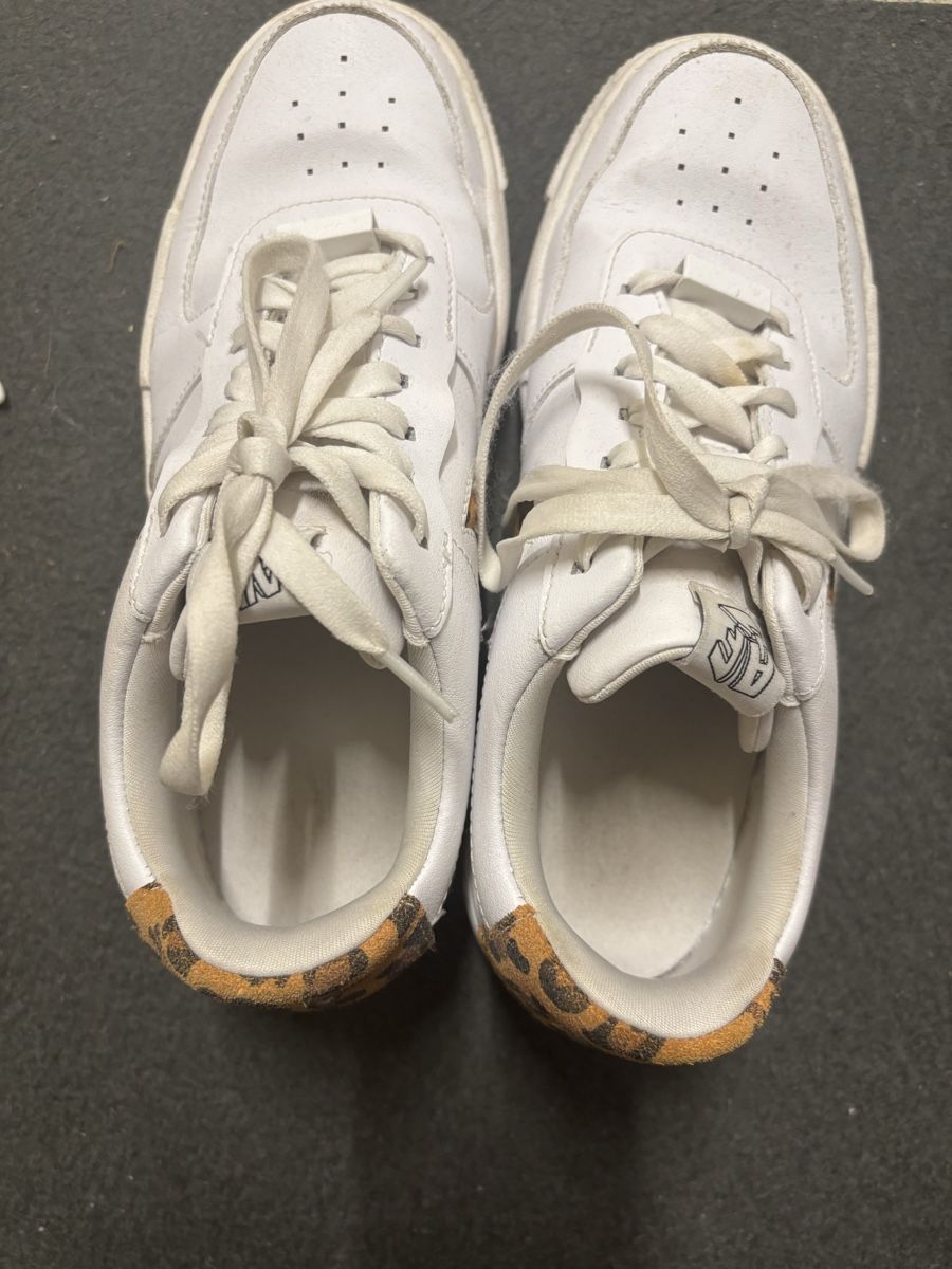 Nike Chaussures femmes: Nike Air force leopard print grösse 40 – D'occasion à Kirchenthurnen par sur_rk2s