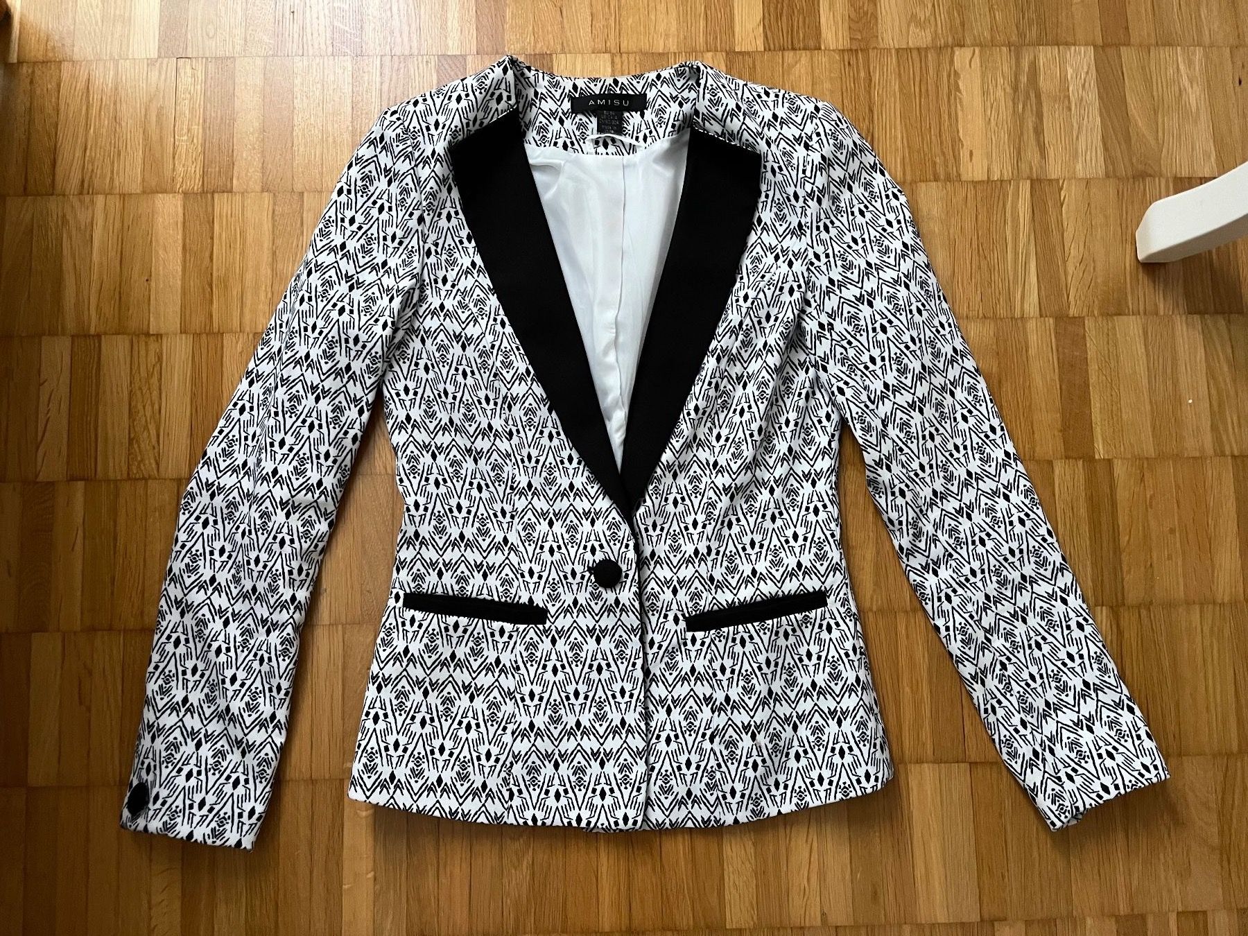 Giacche: Blazer Gr. 34 – Usato da Jona venduto da Good_luck1_