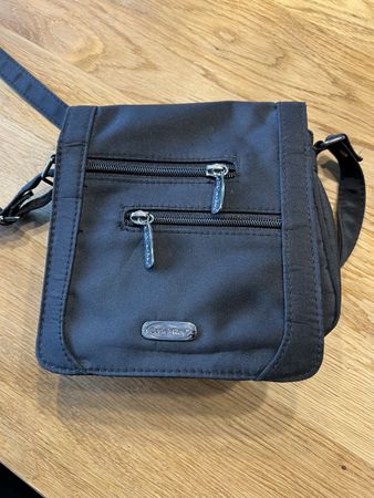 Kleine, Umhängetasche, ideal für unterwegs
