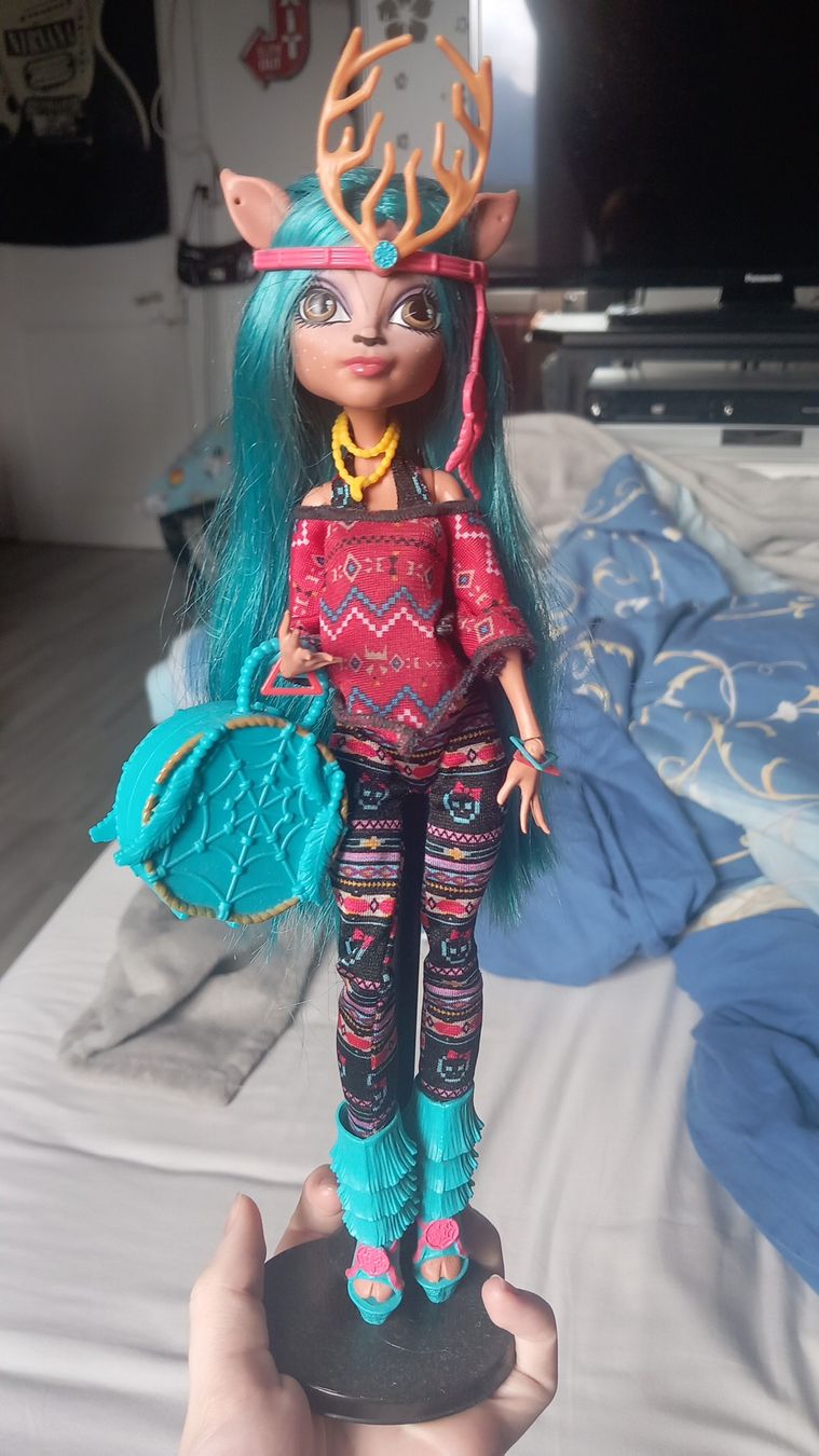 Poupées: Monster High Isi Dawndancer – D'occasion à Bex par aud_cy2l