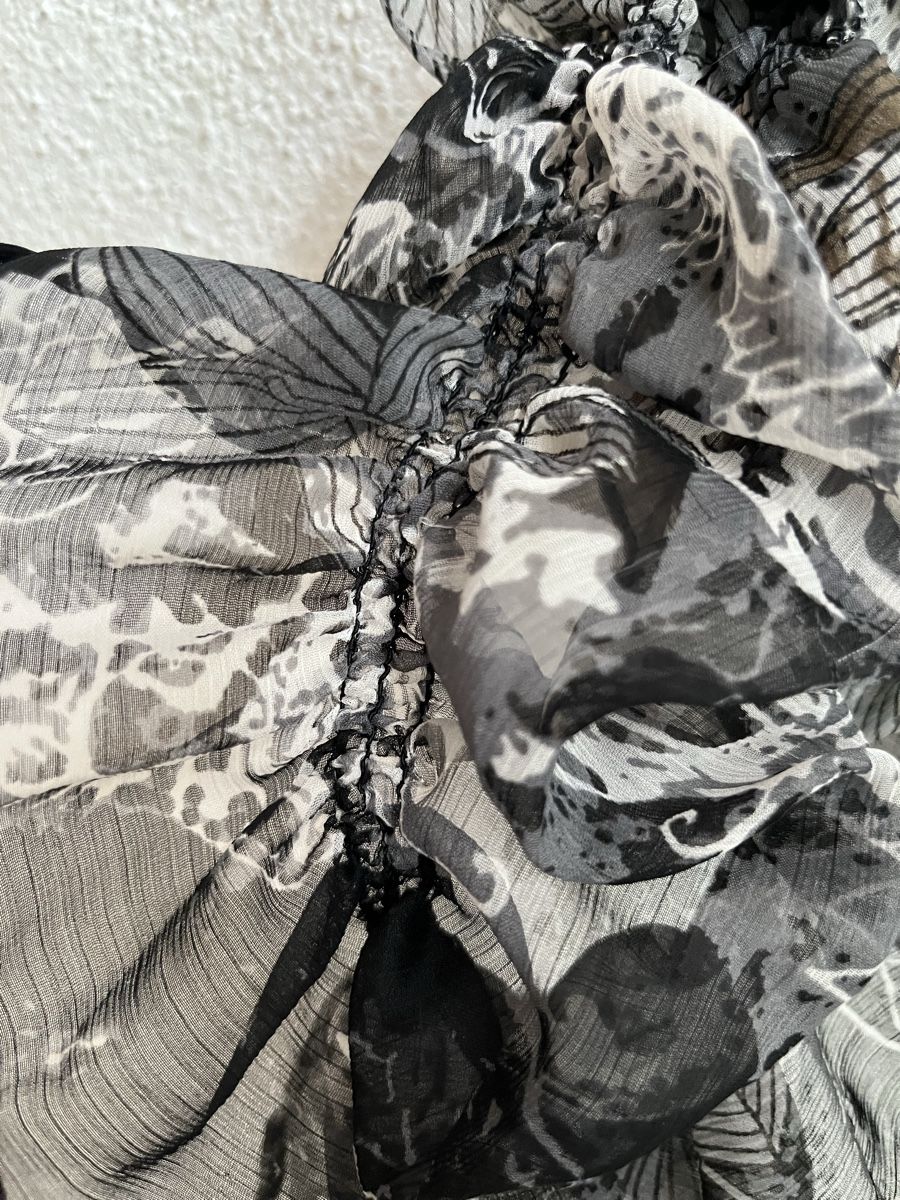 Foulard & Sciarpe: grauer Schal – Usato da Jonschwil venduto da juliana_pluess 1