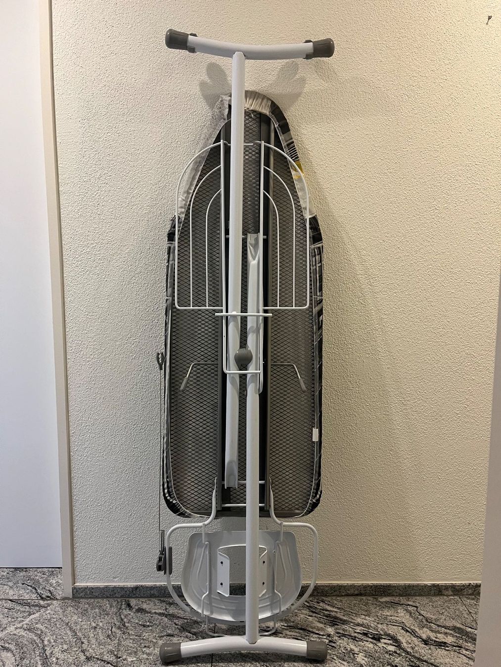 Bügelbretter: Bügelbrett – Gebraucht aus Wädenswil von Wsammler 1