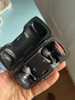 BOSE soundsport wireless earbuds with Charging Case