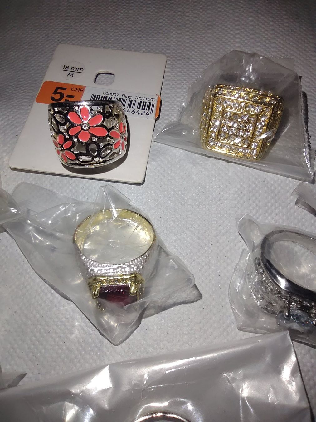 Anelli: MODESCHMUCK ** 9 FINGERRINGE ** GOLD & SILBERFARBIG ** ELVIS – Nuovo (secondo la descrizione) da Lupfig venduto da Womewome 5