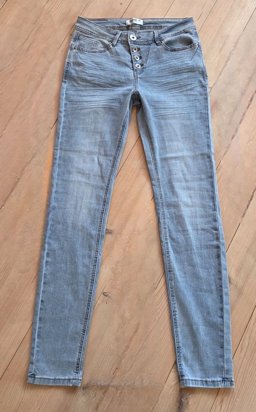 Hosen: Hose / Jeans Denim stretchy ,Traffic Chicorée,Gr. 36 – Gebraucht aus Siblingen von Vany_McDougall 6