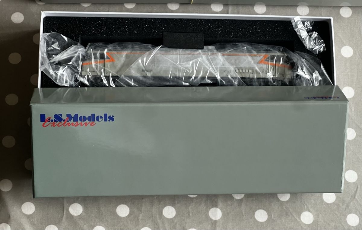 LS Models Modellini di ferrovie: L.S Models 10333 S;  SNCF CC6568 – Nuovo (secondo la descrizione) da Zürich venduto da Sammelhammel