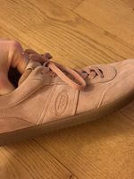 TOD‘S Schuhe im Wert von 490.-