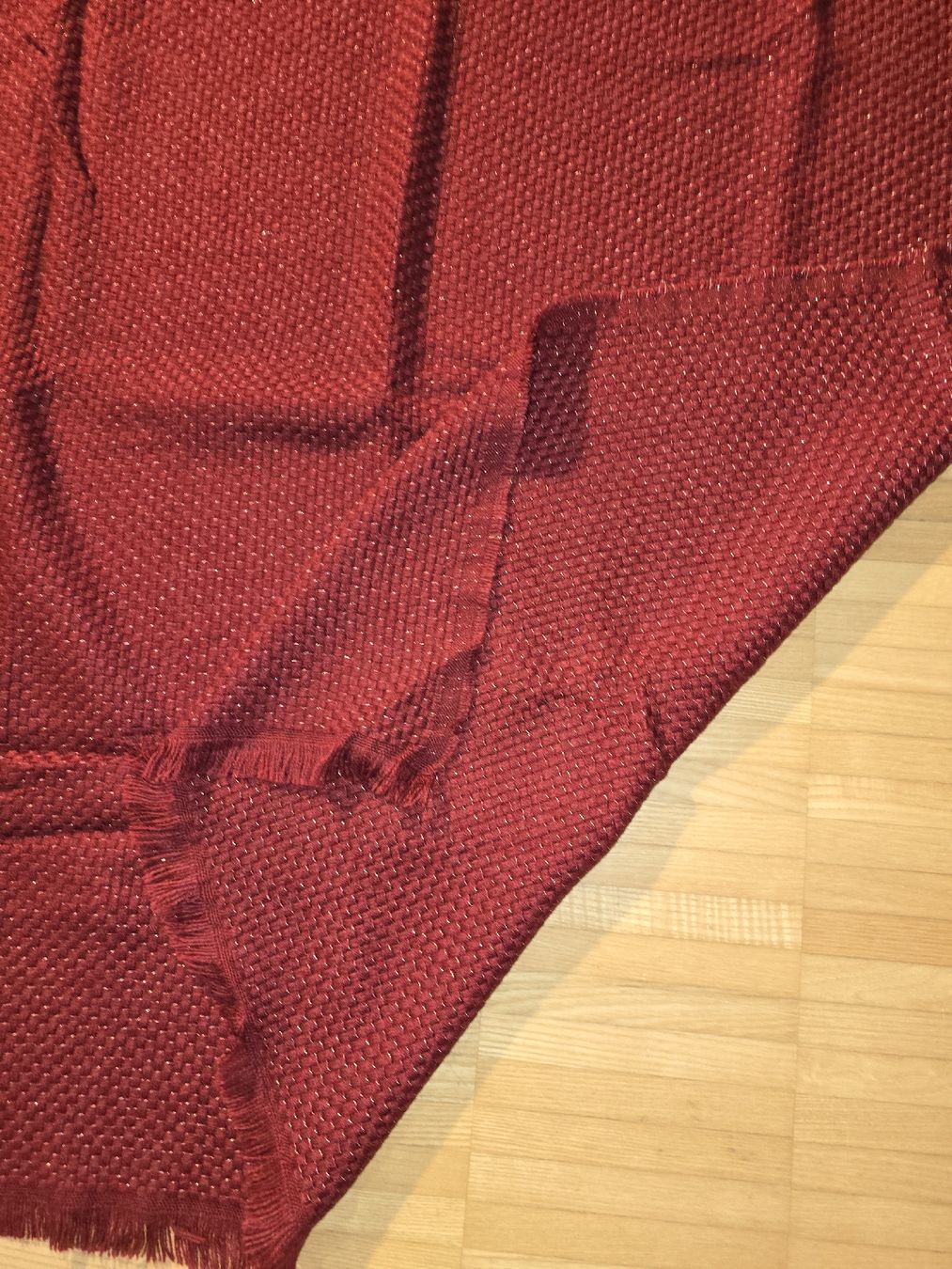 Foulard & Sciarpe: Roter Schal mit Fransen – Nuovo (secondo la descrizione) da St. Gallen venduto da A.W.128 2