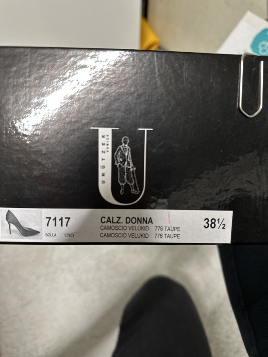 Damenschuhe: Unnützer Schuhe Pumps Grösse 38.5 Neu – Gebraucht aus Wädenswil von Ktodat 1