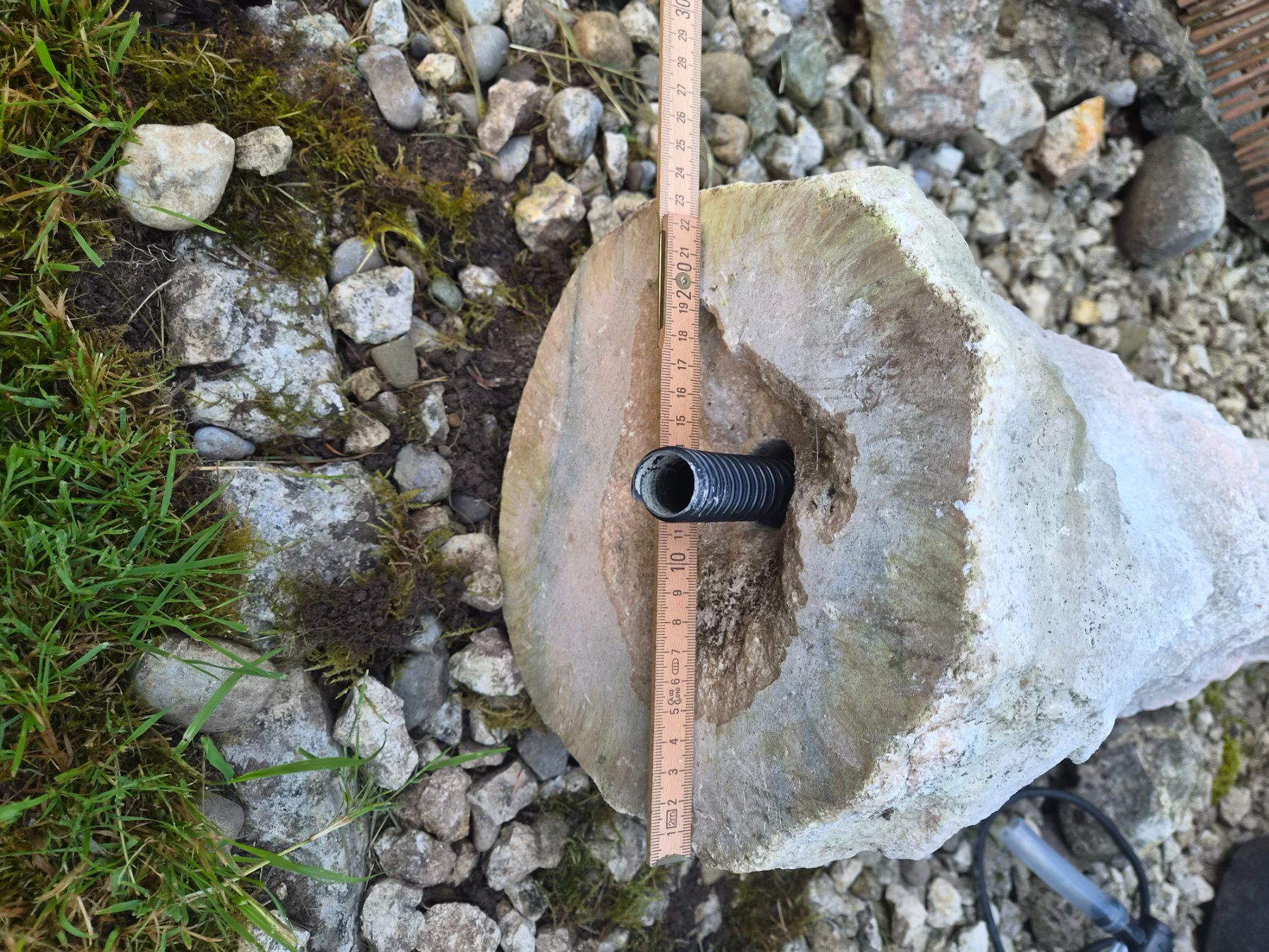 Teiche & Zierbrunnen: Brunnensäule mit Wasseranschluss – Gebraucht aus Dürnten von loler01 1