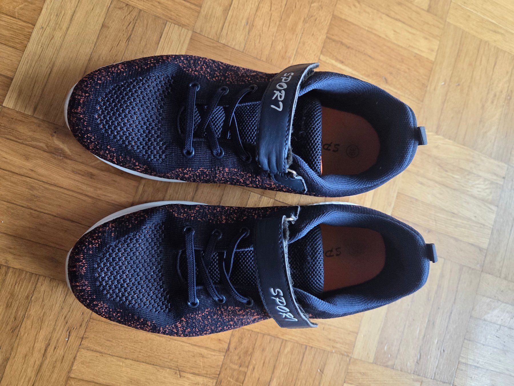 Scarpe da uomo: Indoor Sportschuhe Gr. 39 – Usato da Basel venduto da grandfamily 3