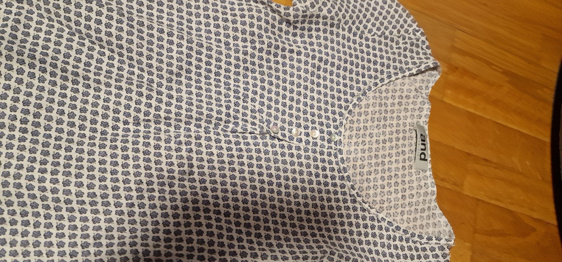 Blusen: Set aus 2 Hemd und Bluse "and Camicie 38" und "Old Navy S" – Gebraucht aus Fällanden von zeno01 1