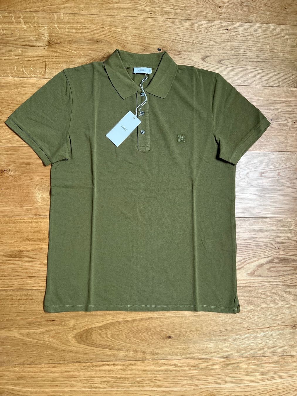 Polo-Shirts: Original CLOSED Polo, Grösse S, Fabrikneu – Neu und originalverpackt aus Biel-Benken BL von Aplus0 1