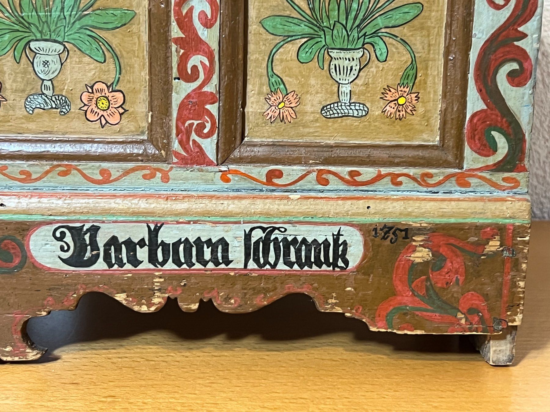 Cassapanche: Antike kleine Truhe Barock 1751 – Usato da Vaduz venduto da Unikate-Markt 1