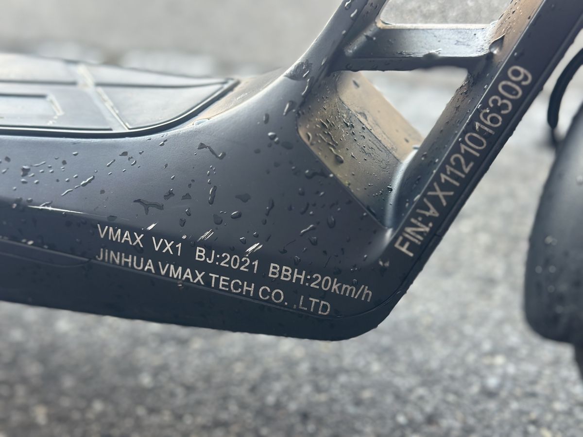 VMAX Kickboard: Electric Scooter VMAX VX1 – D'occasion à Aarau par bikestones 3