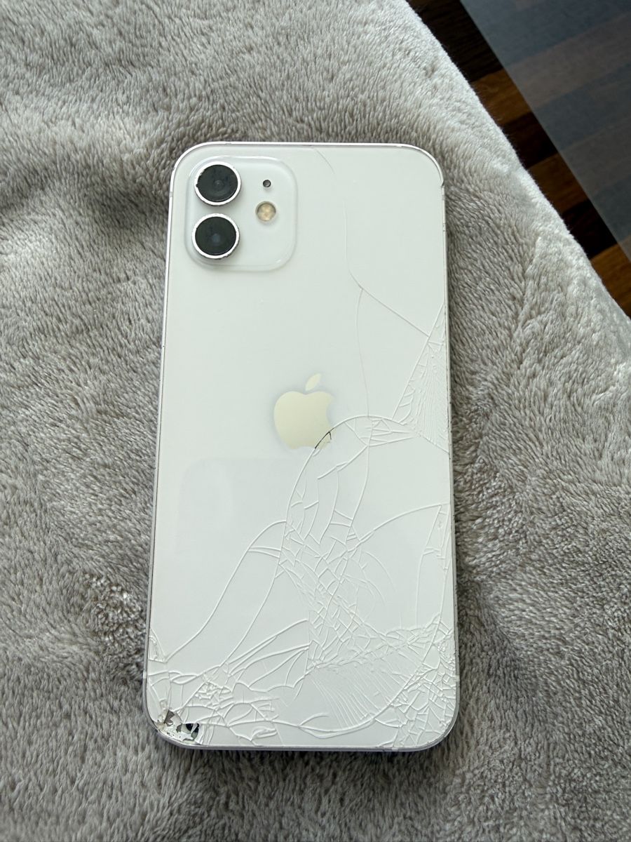 Apple Telefoni cellulari / Smartphones: IPhone 12 256gb – Usato da stüsslingen venduto da Aless14