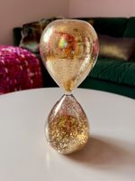 Sablier décoratif doré | Decorative gold hourglass