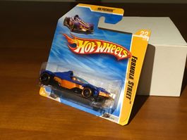 Formula Street 1/64 Hot Wheels 2010 HW Premiere