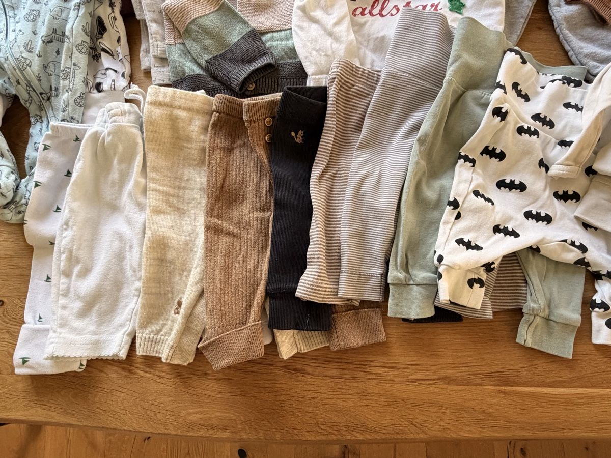 Lotti & Set di vestiti: Grosses Kleiderpaket 40-teilig, Grösse 56 – Usato da Schwyz venduto da jeannine6032 1