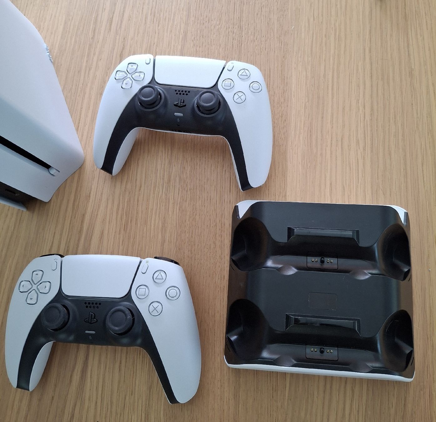 Sony Konsolen: SONY PlayStation5 - 2x DualSense Wireless-Controller Bundl – Gebraucht aus Basel von ele_9bm9 2