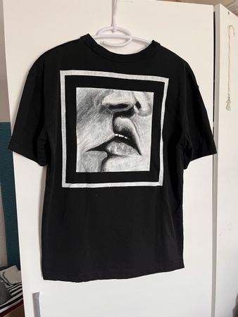 T-Shirt Schwarz Kussgemälde Grösse S guter Zustand