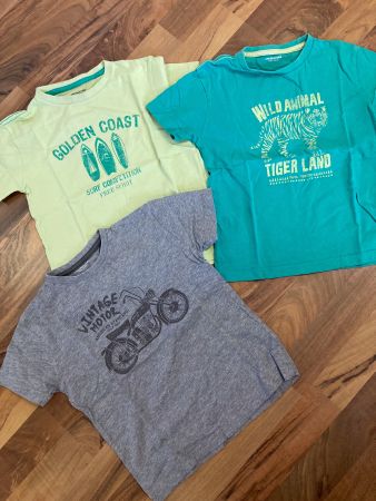 3 Knaben T-Shirts Grösse 114