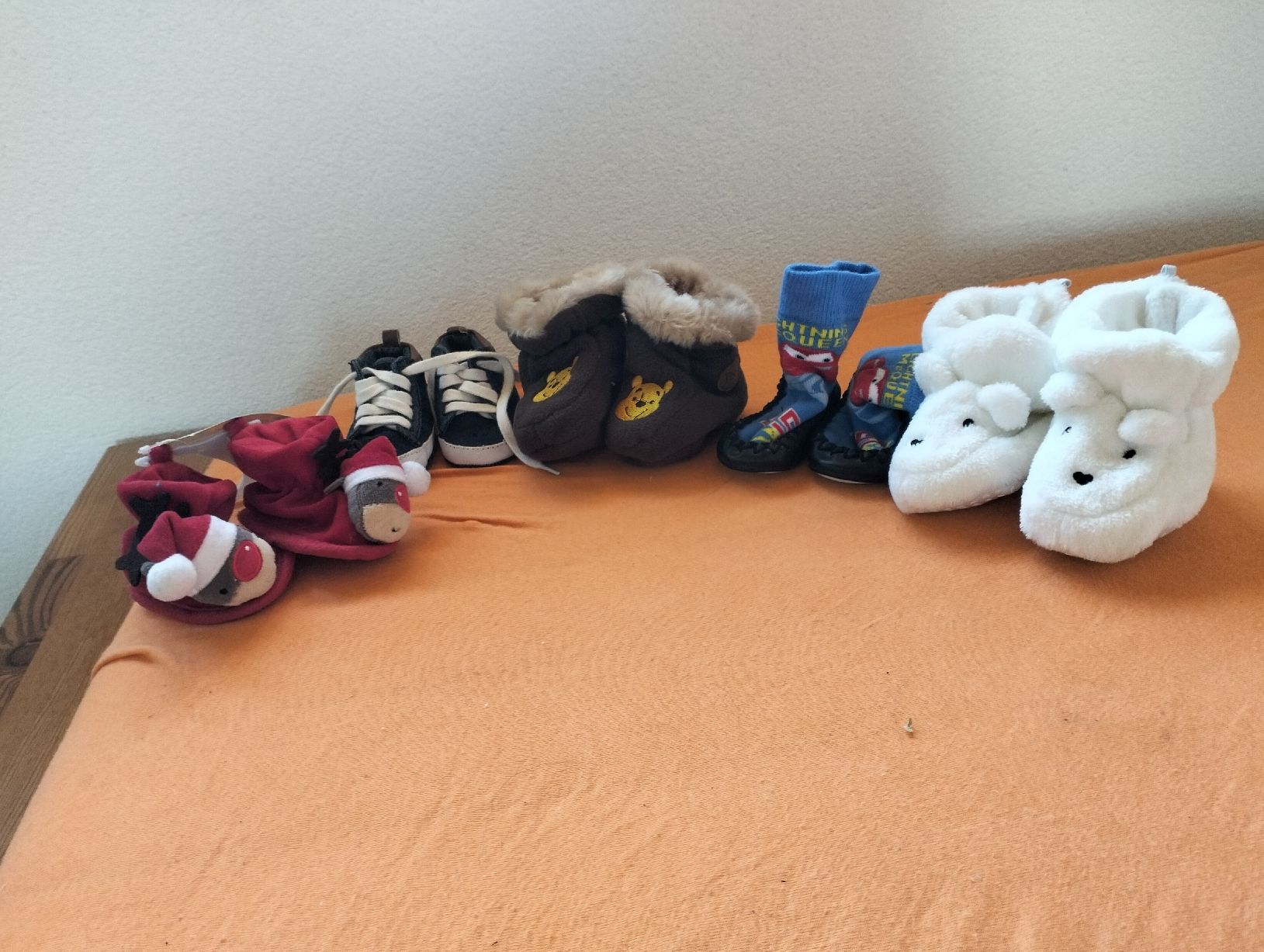 Lotti & Set di vestiti: Babyschuhe – Usato da Gommiswald venduto da ram_xqt8